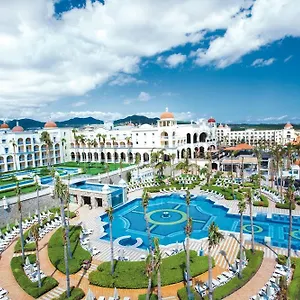 https://riu-palace-cabo-san-lucas.cabosanlucashotelsmexico.com